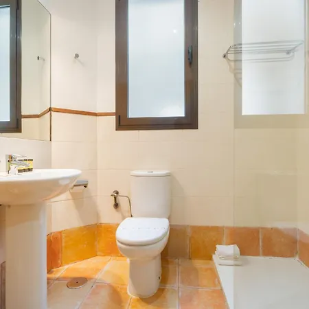 3 Bedrooms 2 Bathrooms Furnished - Triana - Great - Mintystay * Séville