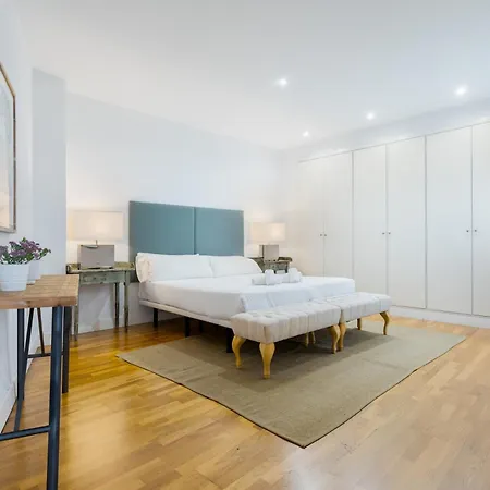 Apartamento 3 Bedrooms 2 Bathrooms Furnished - Triana - Great - Mintystay