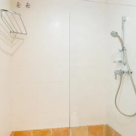 Apartamento 3 Bedrooms 2 Bathrooms Furnished - Triana - Great - Mintystay
