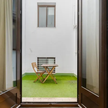 アパート 3 Bedrooms 2 Bathrooms Furnished - Triana - Great - Mintystay セビリア